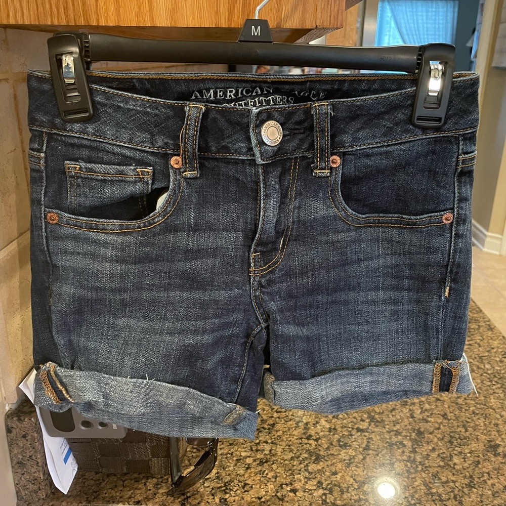 American eagle mid rise super stretch jean shorts size 0